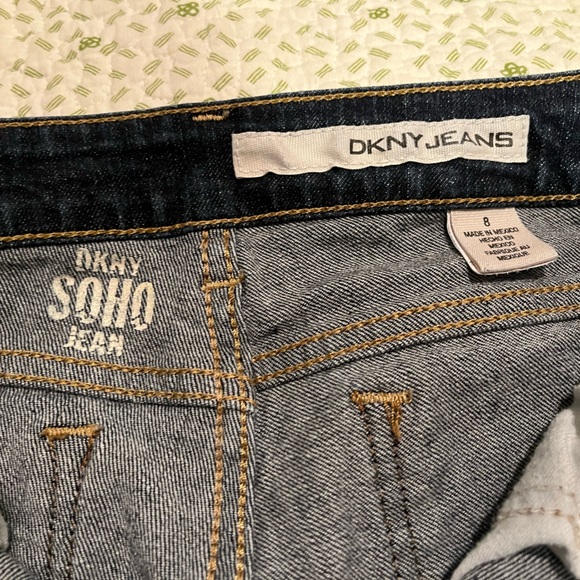 DKNY SOHO Dark Wash Women’s Bootcut Jeans, Size 8 - Picture 12 of 16